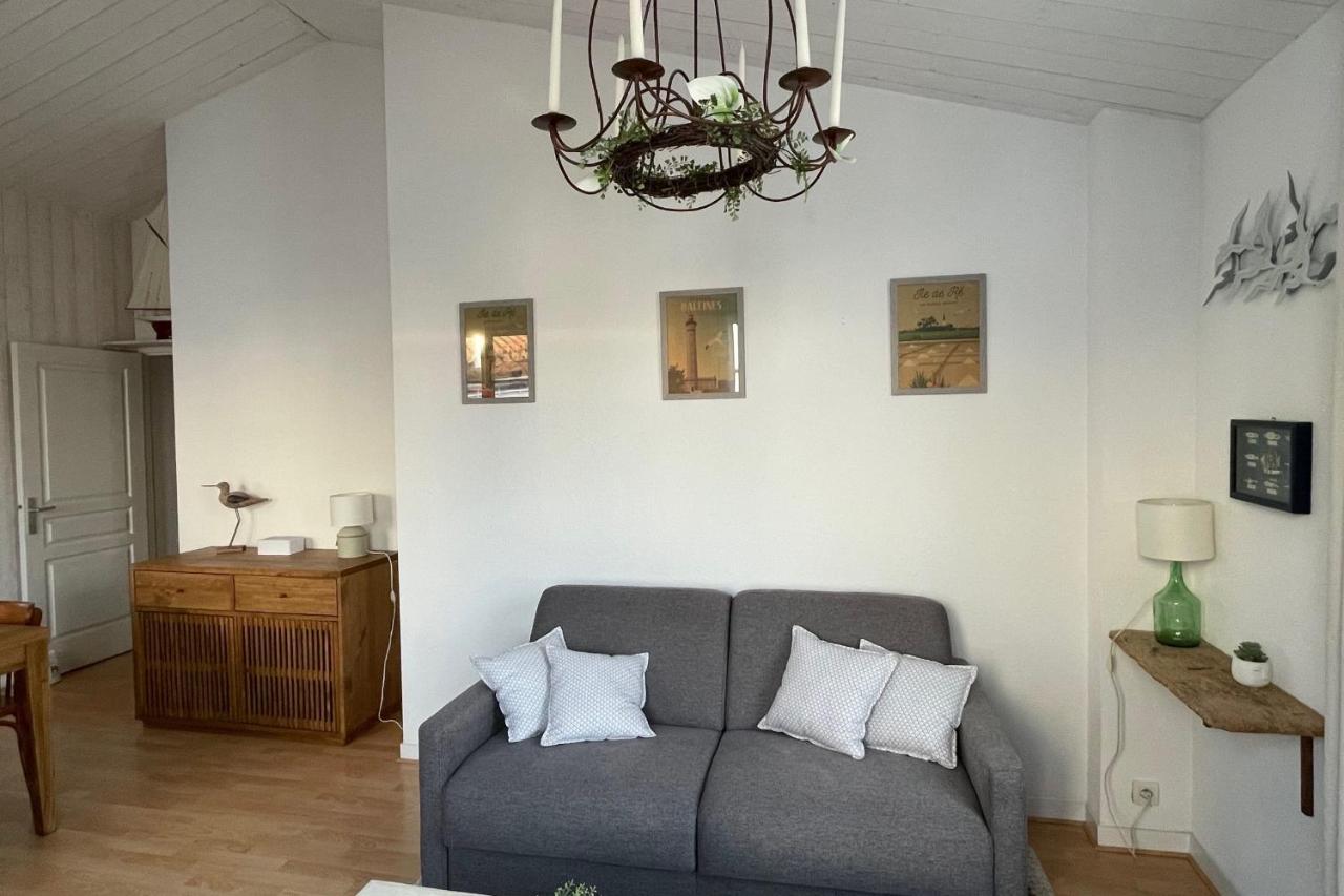 Very Bright Nest With Terrace In The Village La Flotte Esterno foto