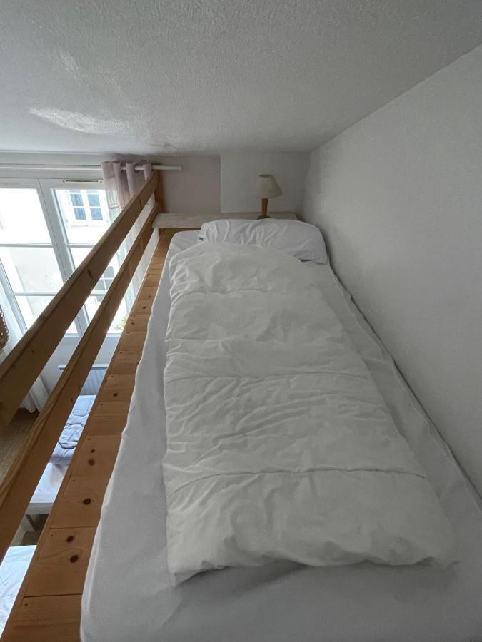 Very Bright Nest With Terrace In The Village La Flotte Esterno foto